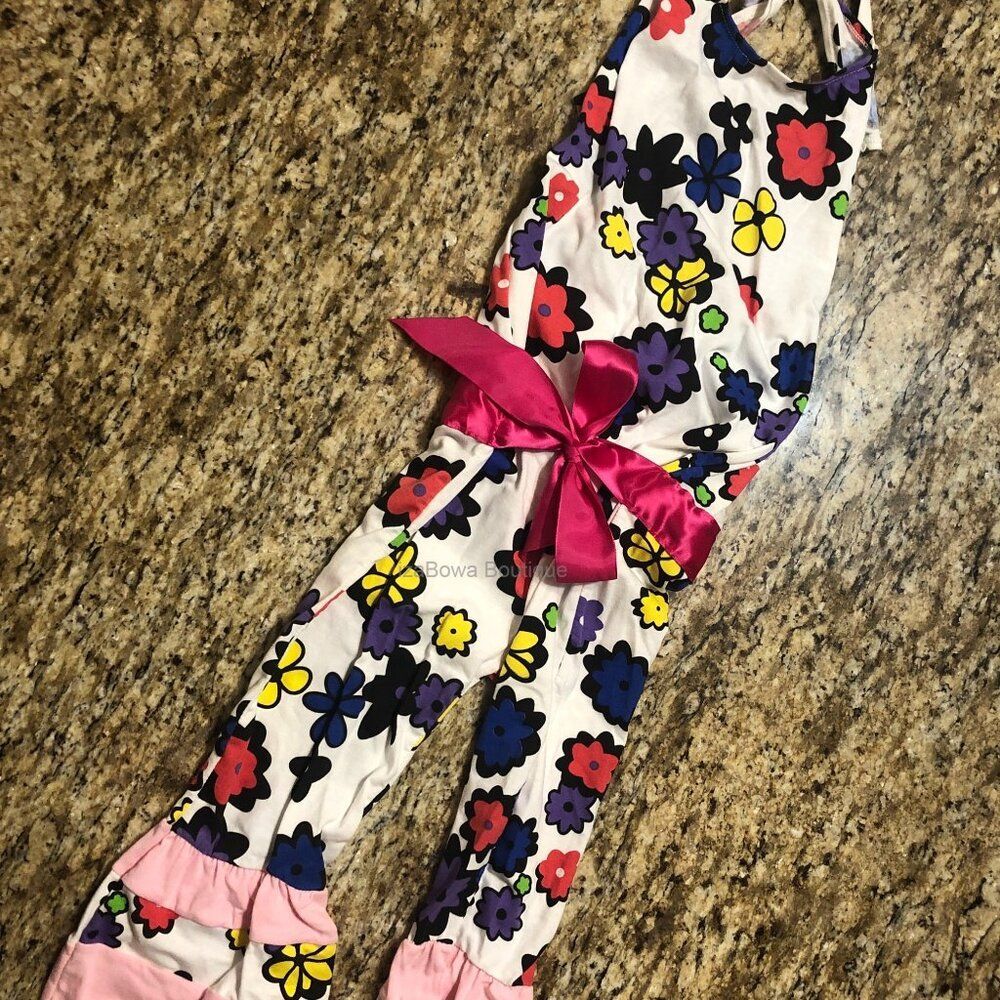 Hippie Girl Floral Outfit  HIPM  Medium 3/4 years  NWT Boutique
